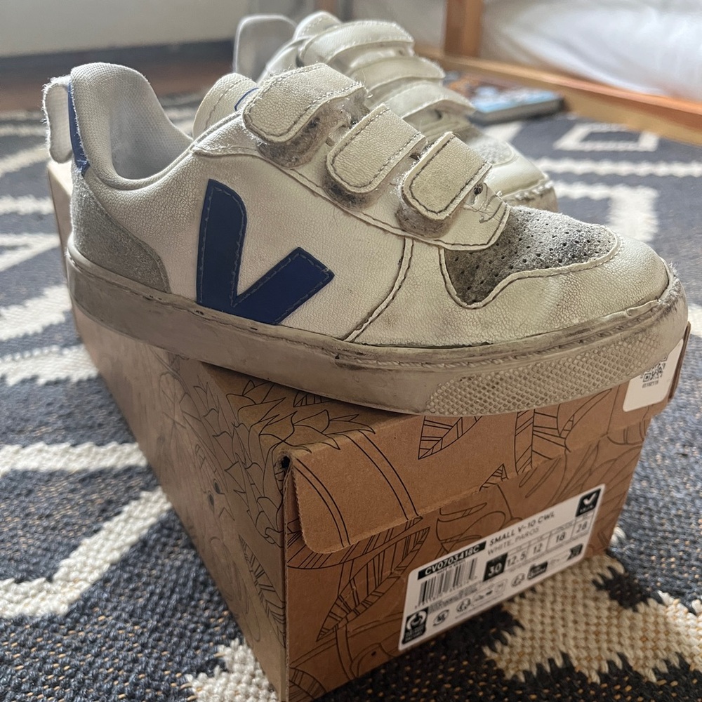 Veja Kids' Small V-10 Cream and Blue Velcro Sneakers Sz 12.5